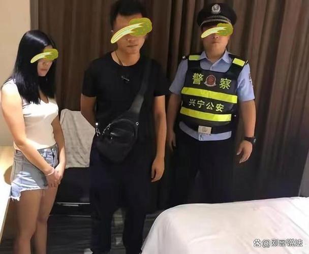 嫖资23万，招多名女子健身房内卖淫！参与者获刑