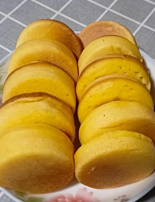 奶香玉米饼这样做，松软香甜，简单易做